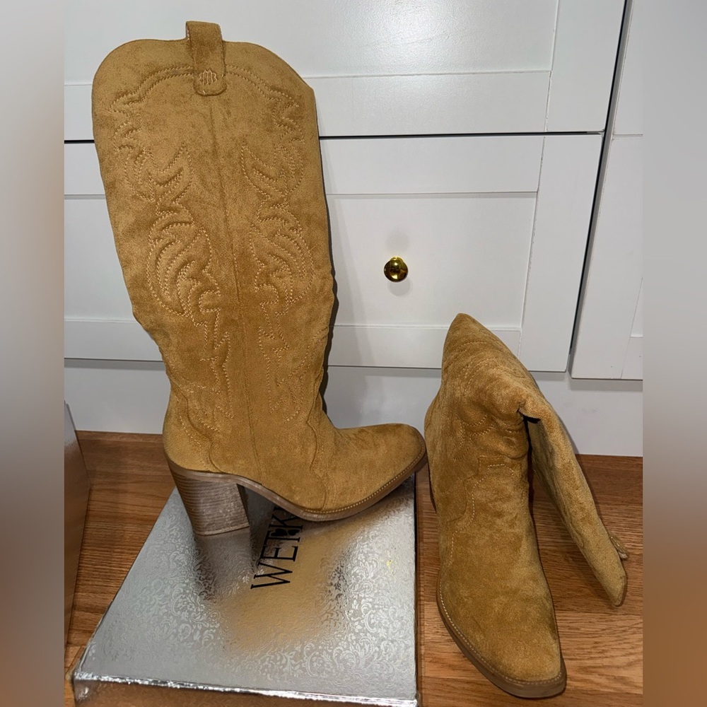 Tan Heeled Western Boots
